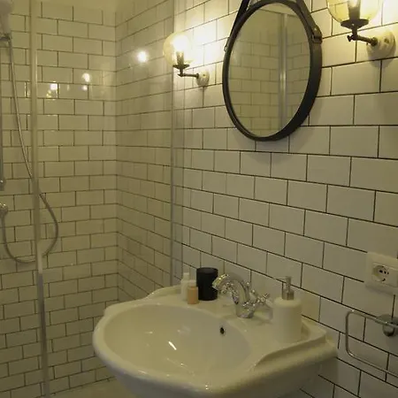 Interno4 4* Rzym
