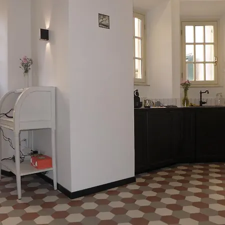 Interno4 4*